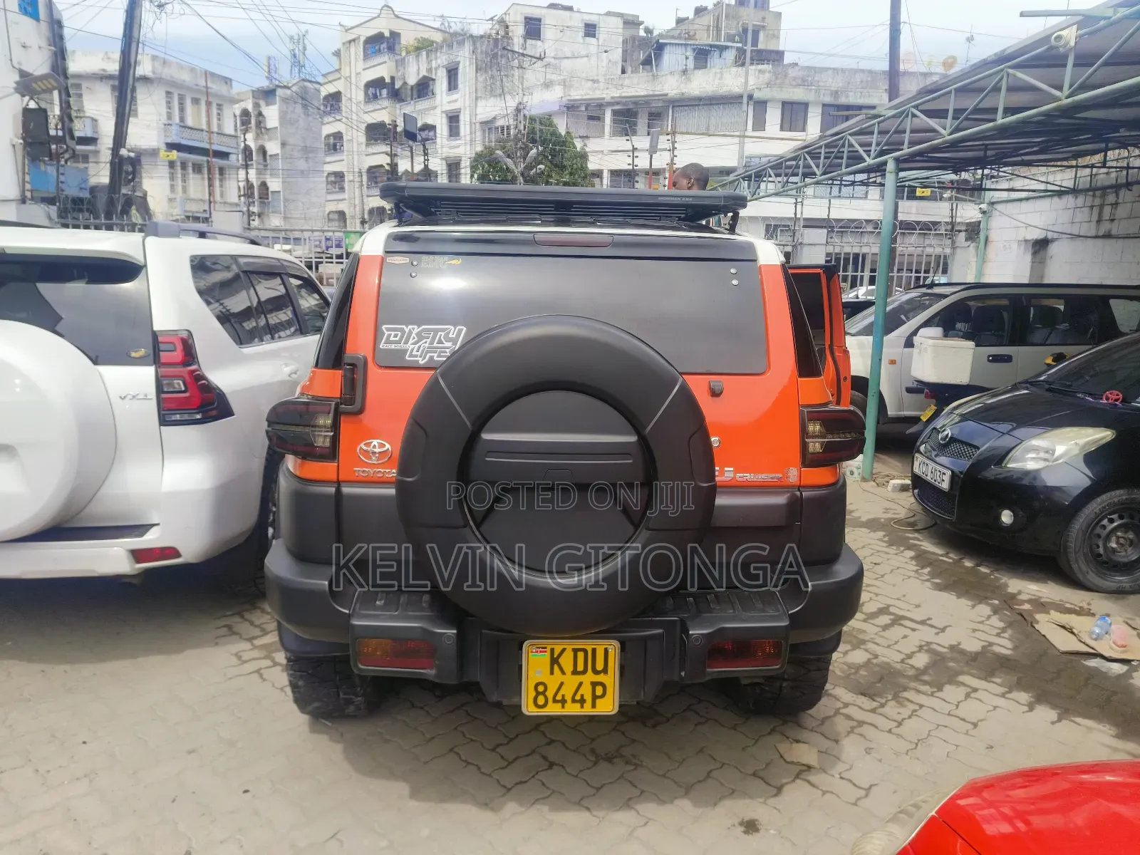 Toyota FJ Cruiser 2017 Orange