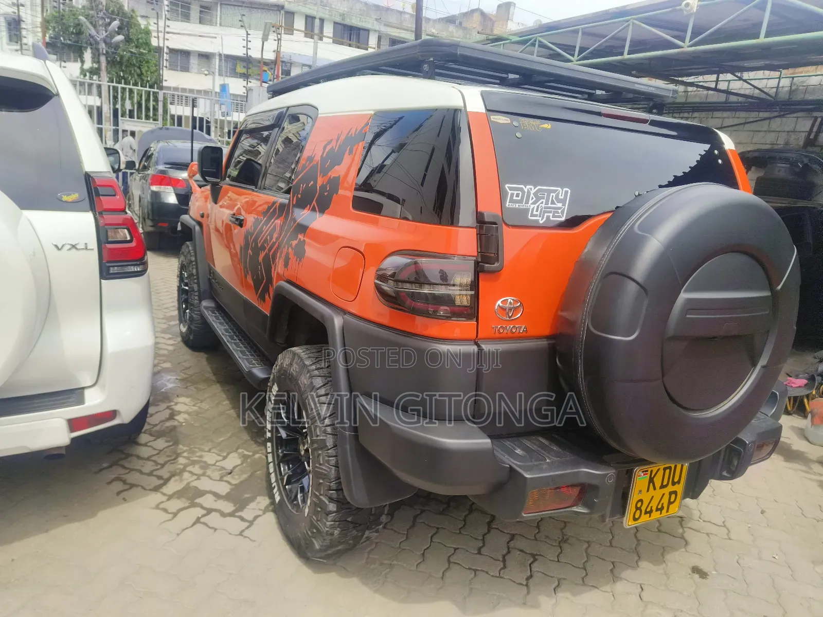 Toyota FJ Cruiser 2017 Orange