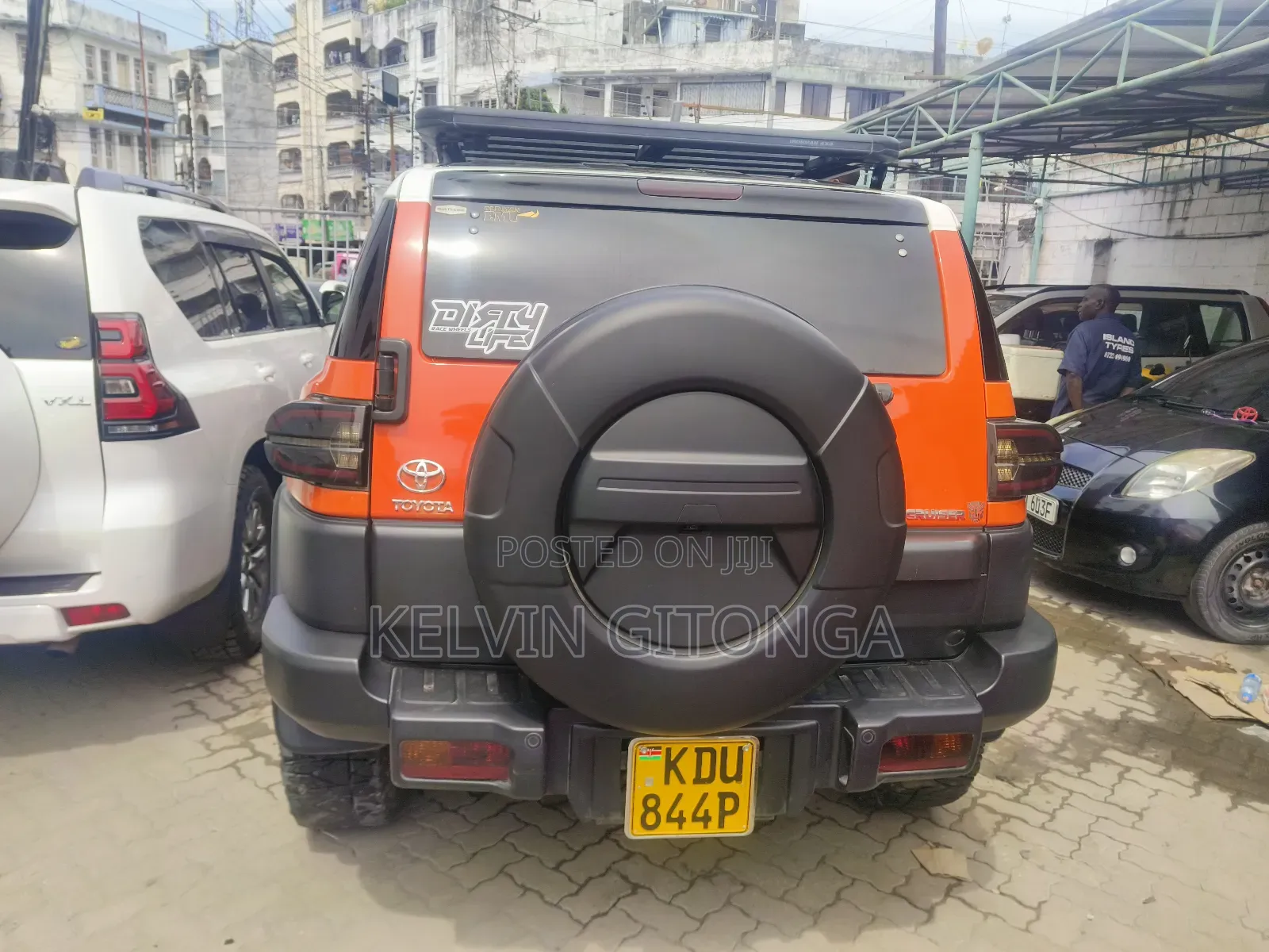 Toyota FJ Cruiser 2017 Orange