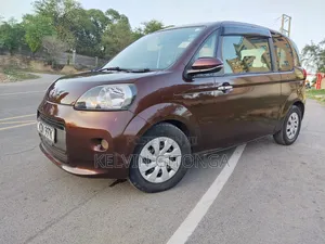 Toyota Porte 2016 Beige