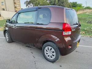Toyota Porte 2016 Beige