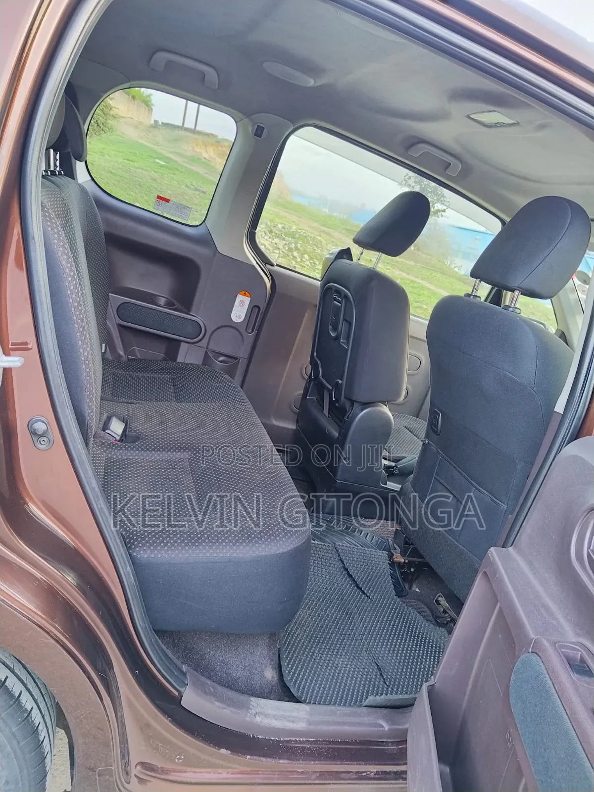 Toyota Porte 2016 Beige