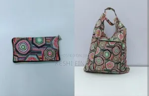 Title: Stylish Foldable Shopping Bag – Reusable Grocery Purse