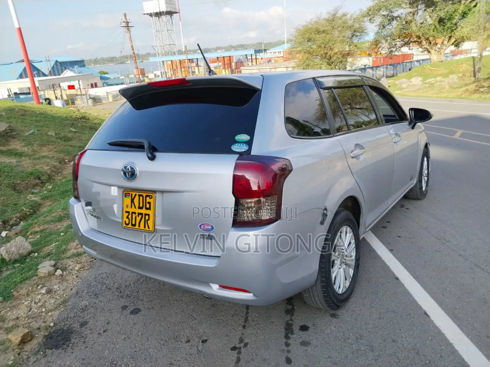 Toyota Corolla Fielder 2013 Silver