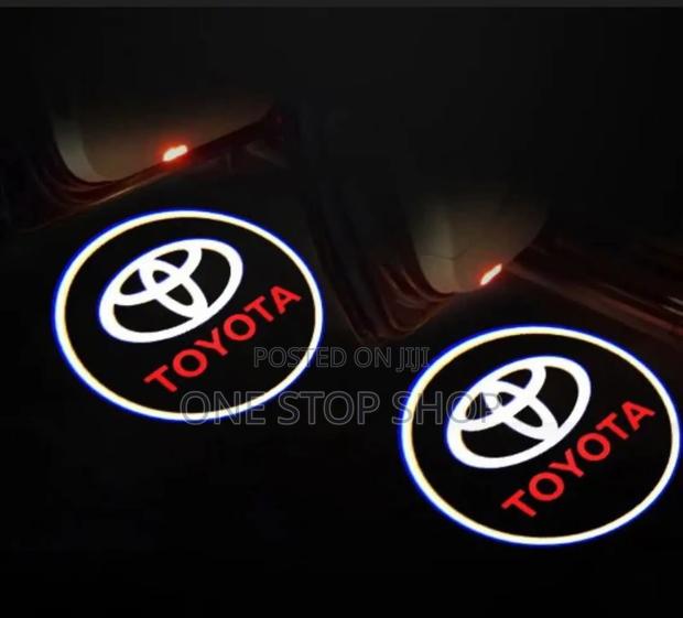 2pcs Cool Car Door Lights With Logo Toyota Lights
