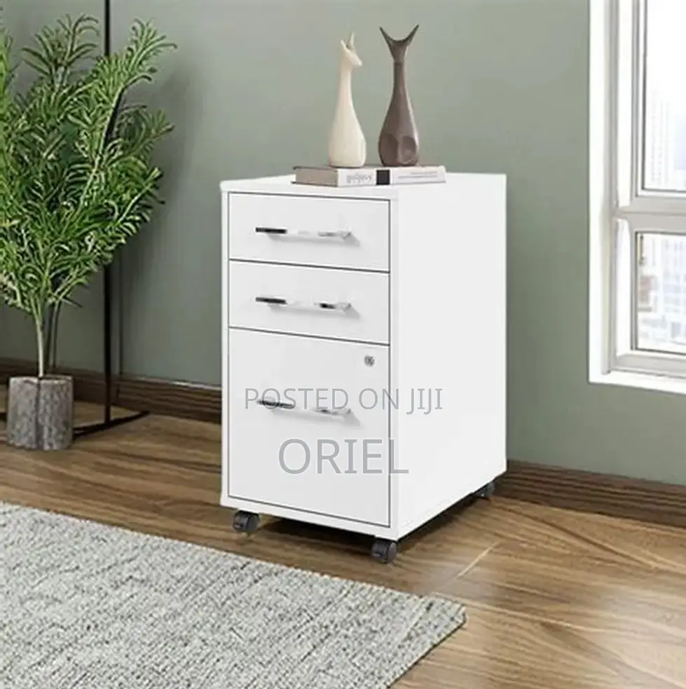 Cabinet: Under-Desk 3-Drawer Rolling Office Cabinet