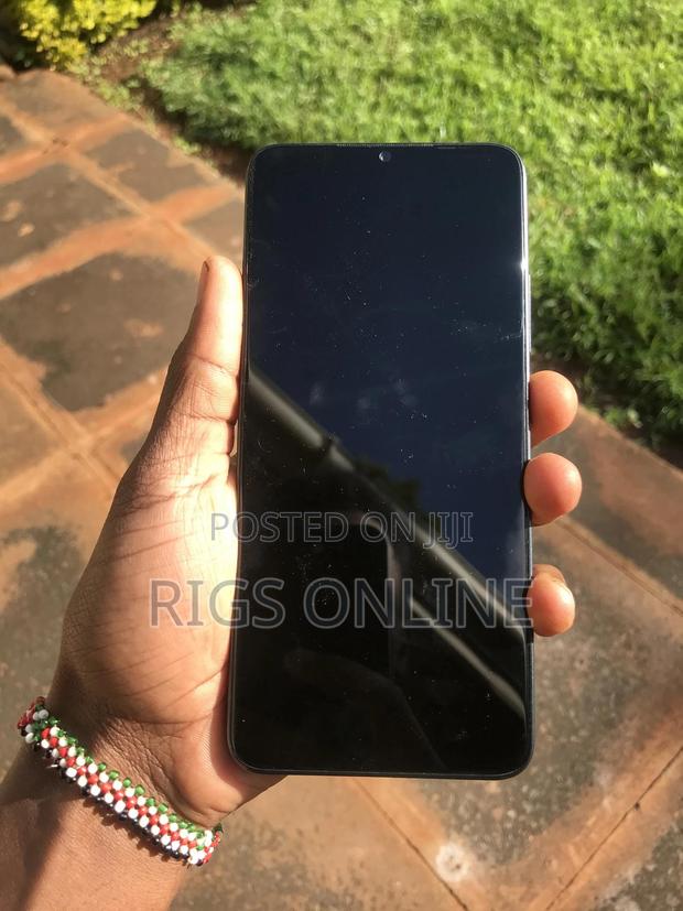 Itel P40 64 GB Black - main view