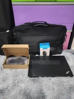 New Laptop Lenovo ThinkPad X270 8GB Intel Core i5 SSD 256GB