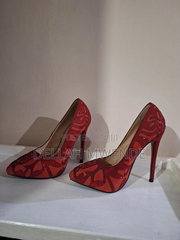 Red Stilettos - main view