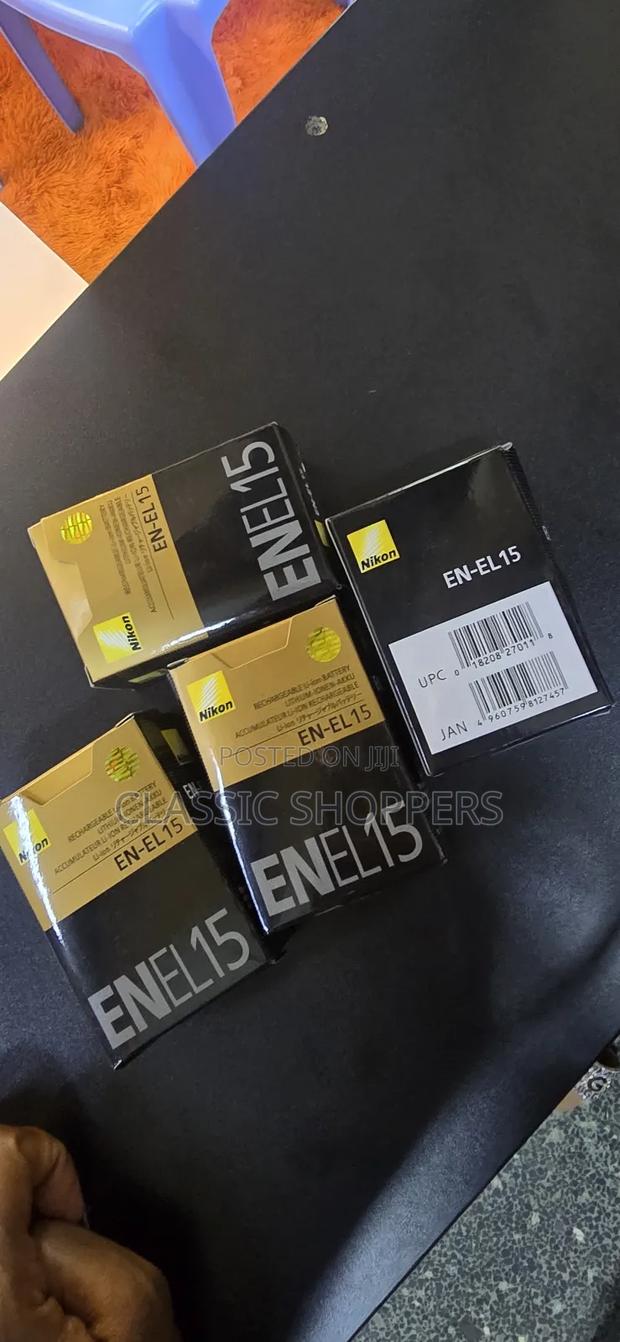 Nikon en-El15 Battery ! En-E15