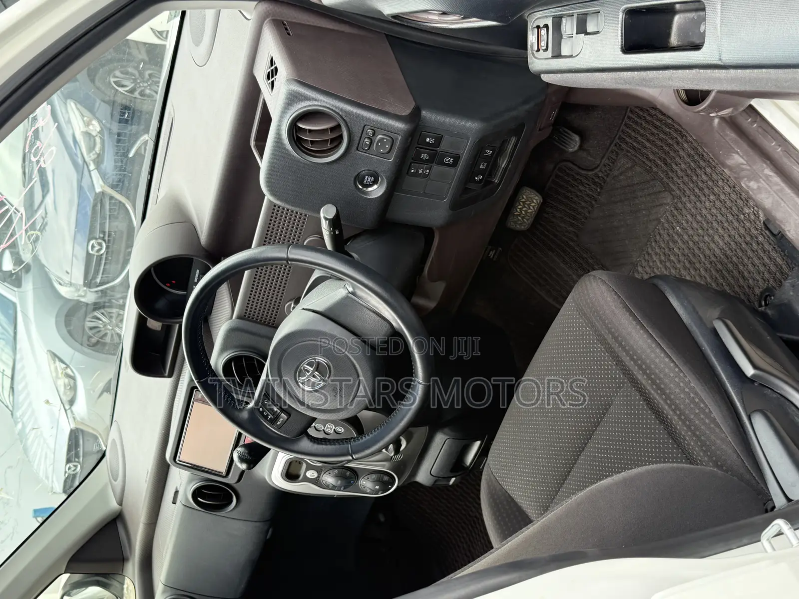 Toyota Spade 1.5 2019 White