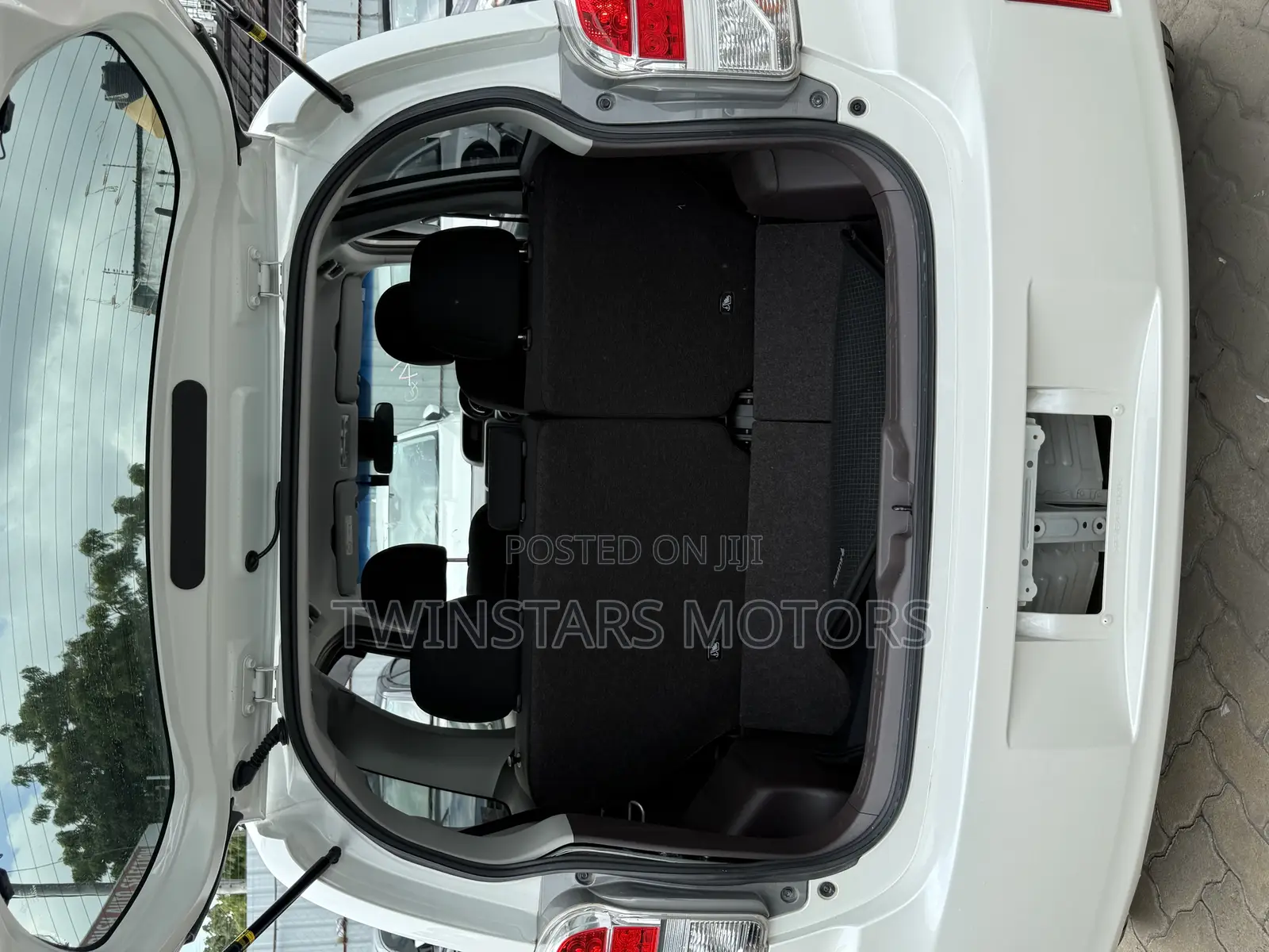 Toyota Spade 1.5 2019 White