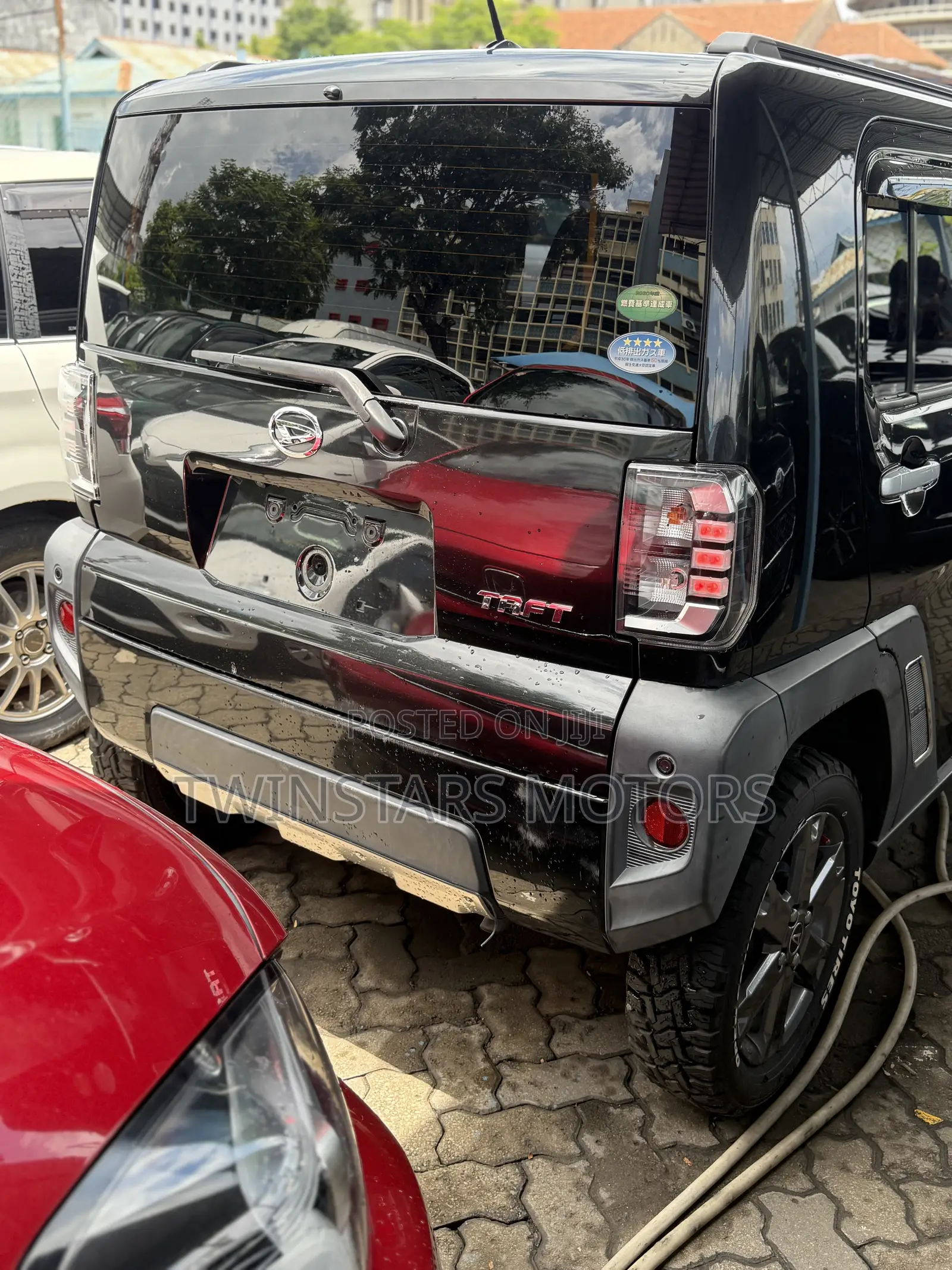 Daihatsu Tanto 660 FWD 2019 Black