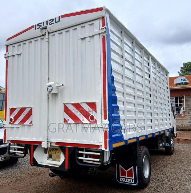 2019 Isuzu NPR - thumbnail 12