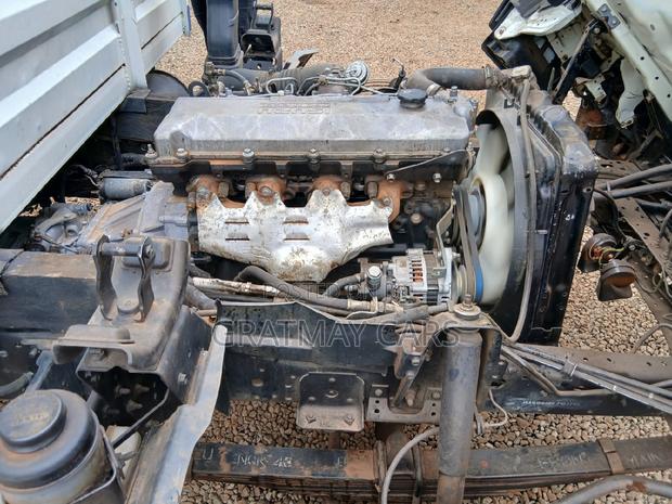 2019 Isuzu NPR - thumbnail 5