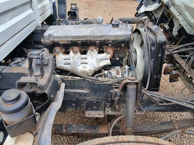 2019 Isuzu NPR - thumbnail 11