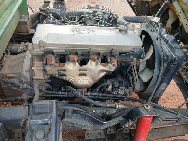 2018 Isuzu NPR - thumbnail 3