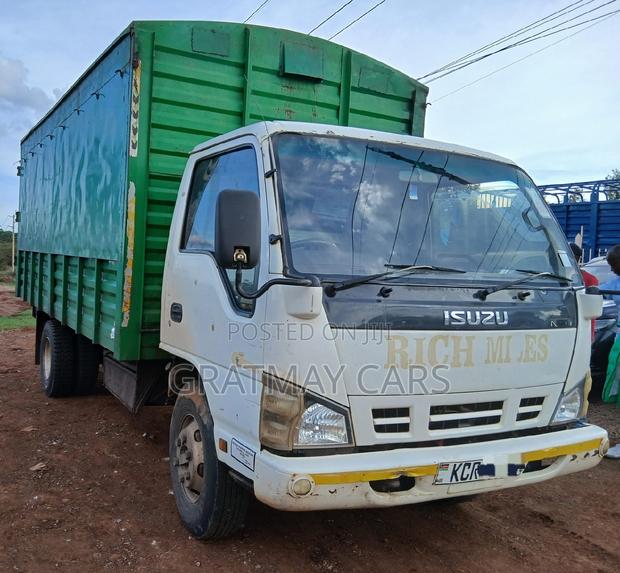 2018 Isuzu NPR - thumbnail 13