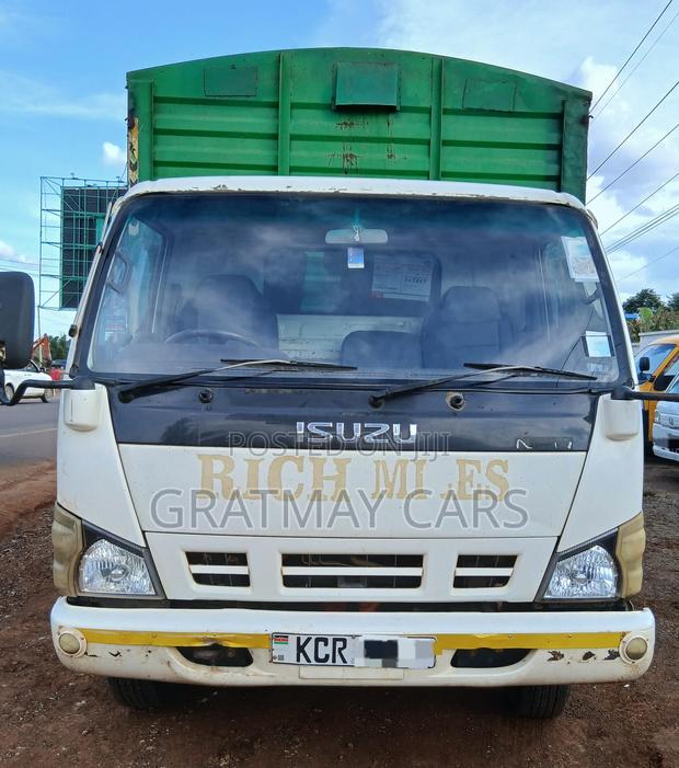 2018 Isuzu NPR - thumbnail 11