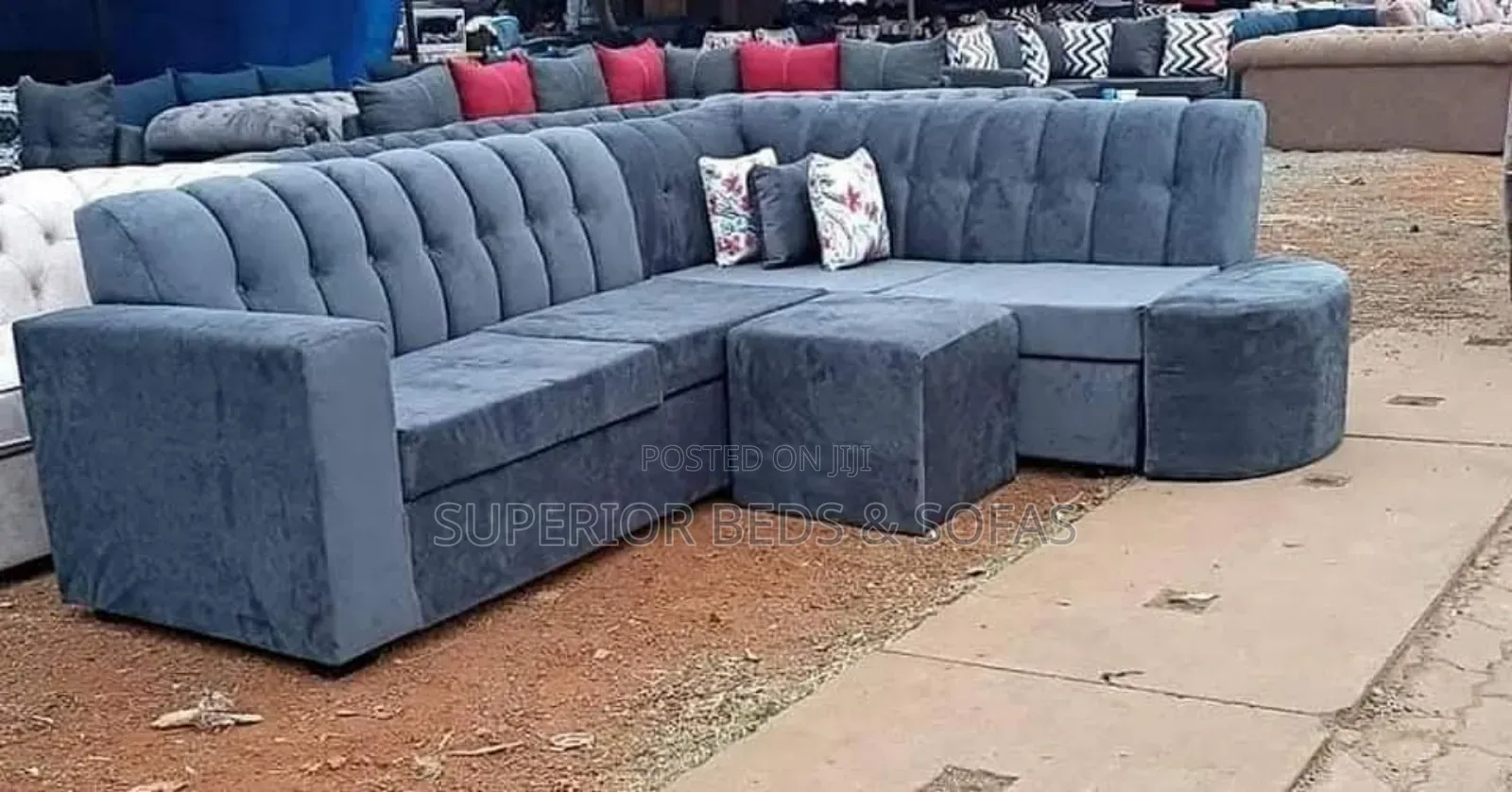 Modern L-Shaped Sectional Sofa +Ottoman ( 6 Seater)