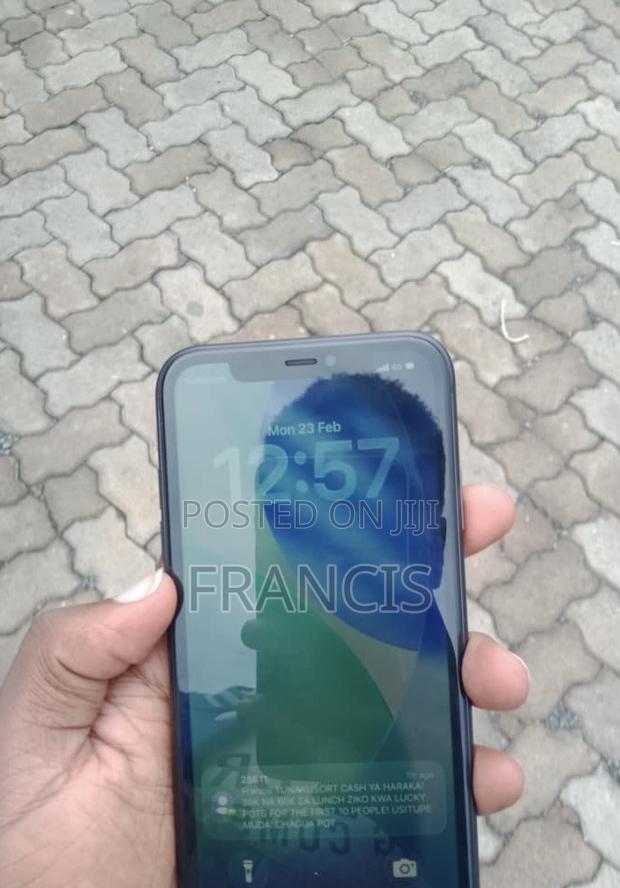 Apple iPhone 11 128 GB Black - thumbnail 3