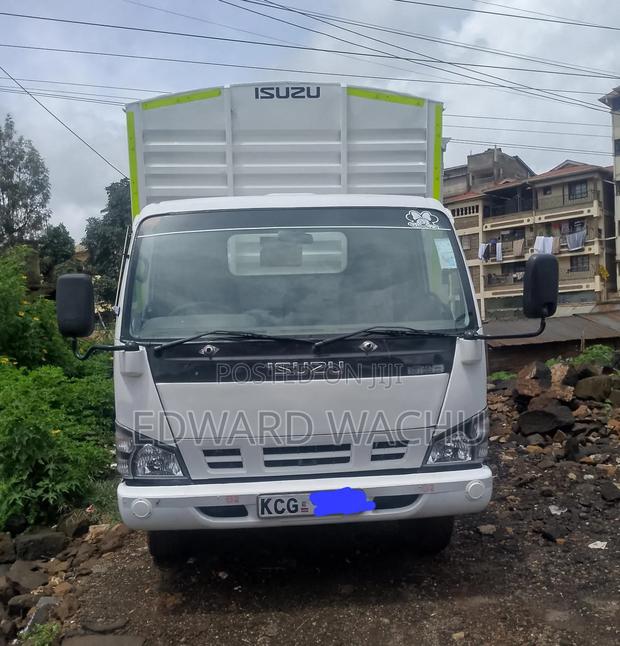 Isuzu 4.3 NPR - main view