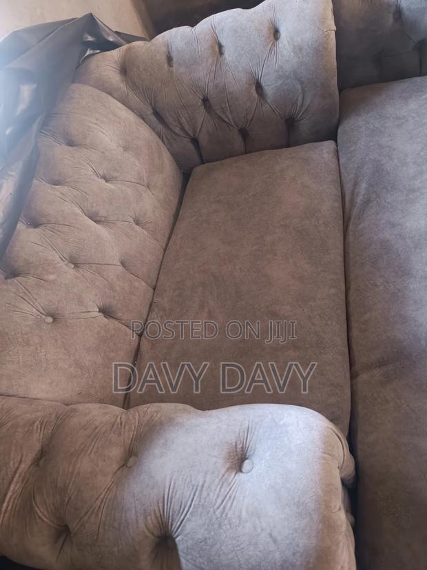 Chester Seats 3 Seater and 2 Seater - thumbnail 2