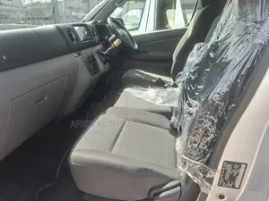Nissan Caravan (Urvan) 2019 Silver