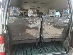 Nissan Caravan (Urvan) 2019 Silver