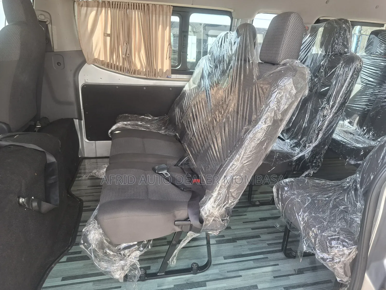 Nissan Caravan (Urvan) 2019 Silver