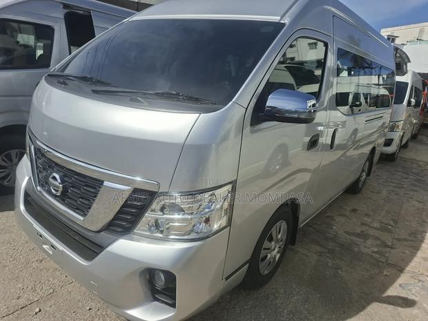 Nissan Caravan (Urvan) 2019 Silver - thumbnail 8