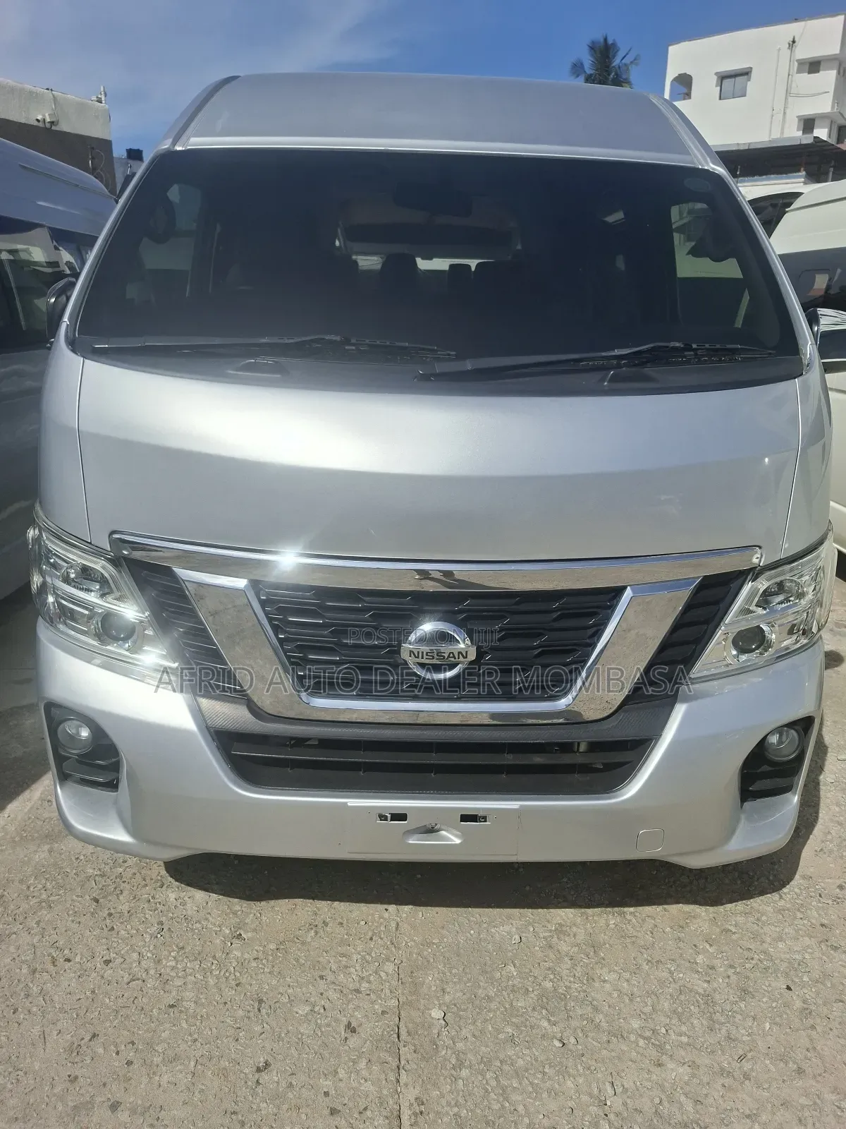 Nissan Caravan (Urvan) 2019 Silver