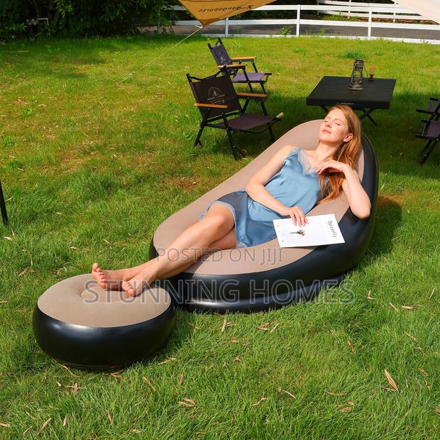 Inflatable Seat With A Foot Rest - thumbnail 5