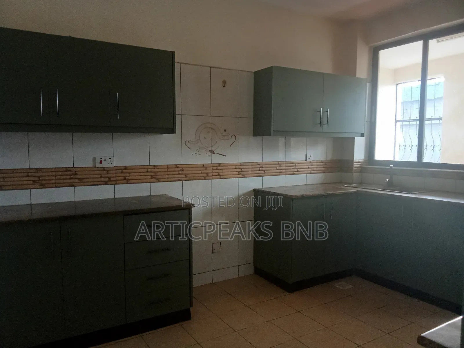 4bdrm Apartment in Kilimani, State House Area for rent