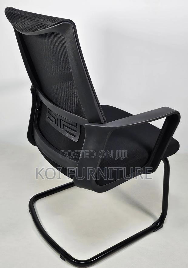 Office Chair : Non-Swivel Mesh Boardroom Chair - thumbnail 4