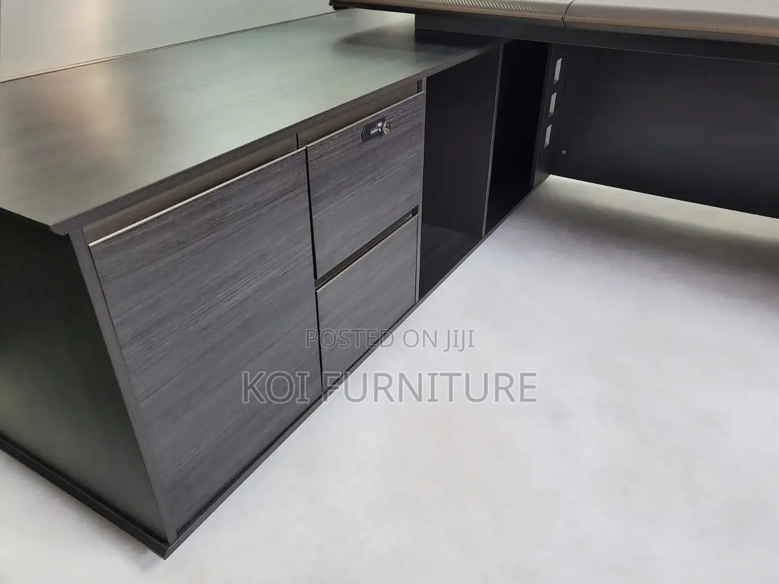 Office Desk : 2.4m Modern Executive Office Desk