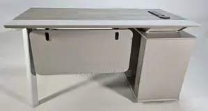 Office Desk : Executive L-shaped Corner Desk With A Modern Design