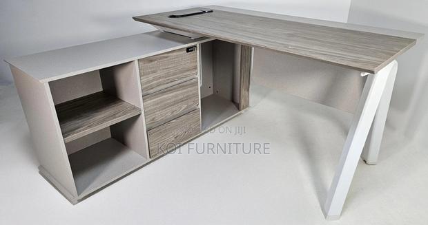 Office Desk : Executive L-shaped Corner Desk With A Modern Design - thumbnail 5