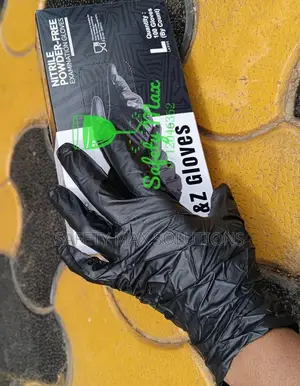 Nitrile Disposable Gloves