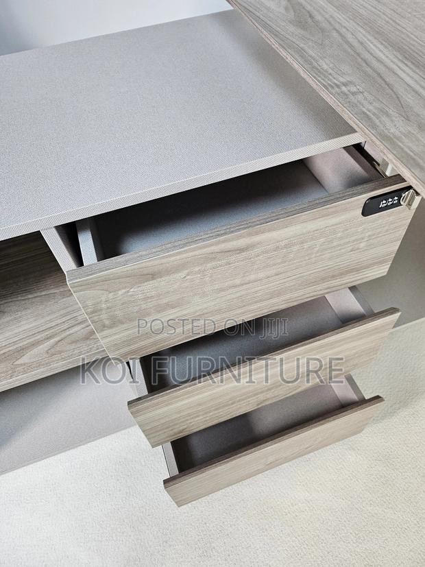 Office Desk : Executive L-shaped Corner Desk With A Modern Design - thumbnail 15