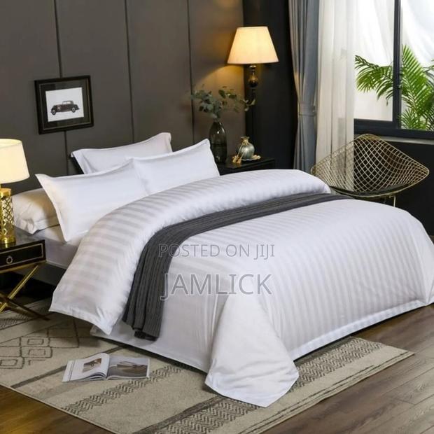 White Cotton Stripped Duvet Cover - Cl