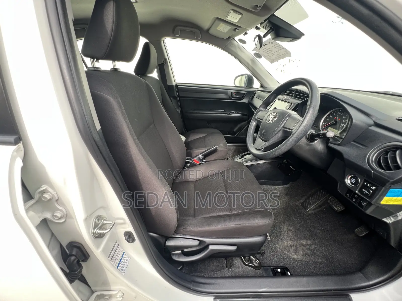 Toyota Axio 2019 Pearl