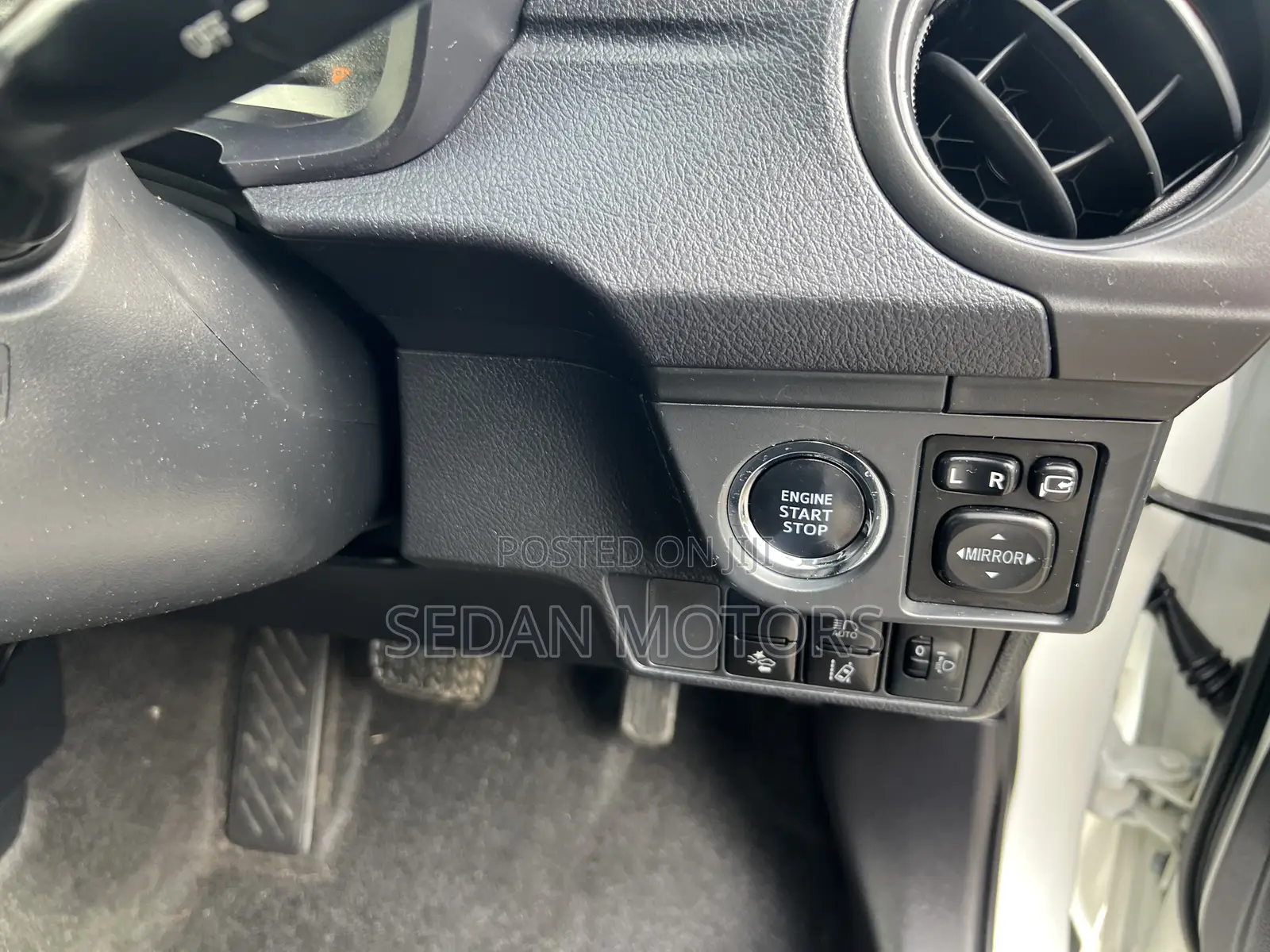 Toyota Axio 2019 Pearl