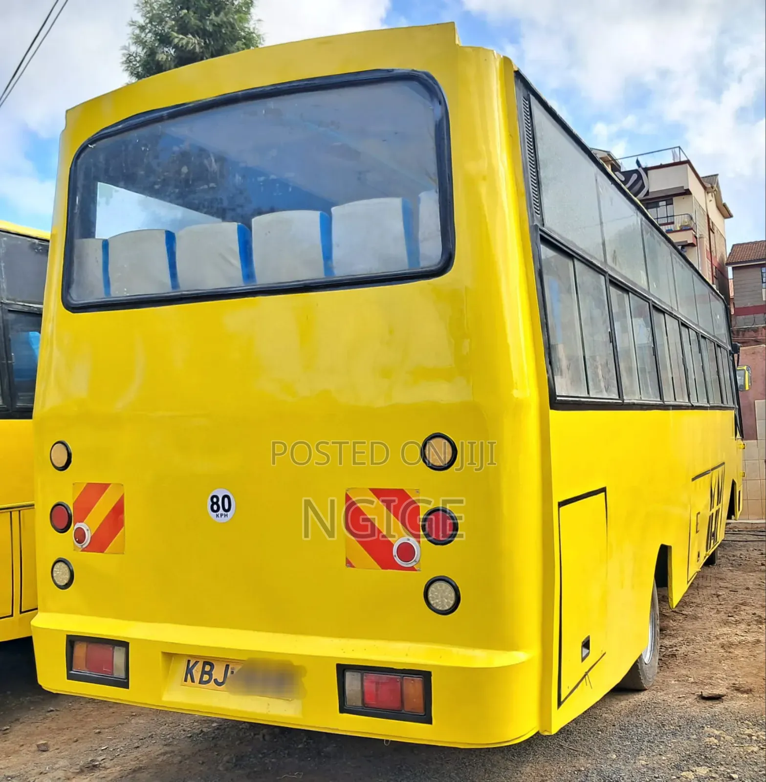 Isuzu FRR 2009 Yellow