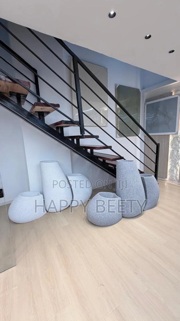 Modern 3-Piece Decorative Floor Vase Set - thumbnail 4