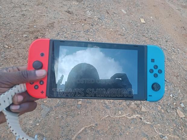 Nintendo Switch - thumbnail 8