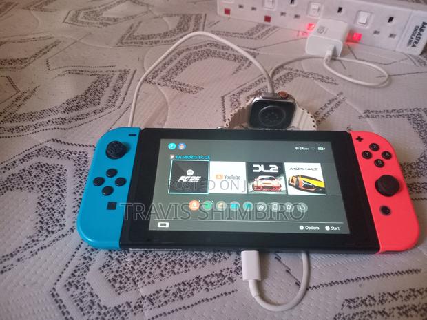 Nintendo Switch - thumbnail 10