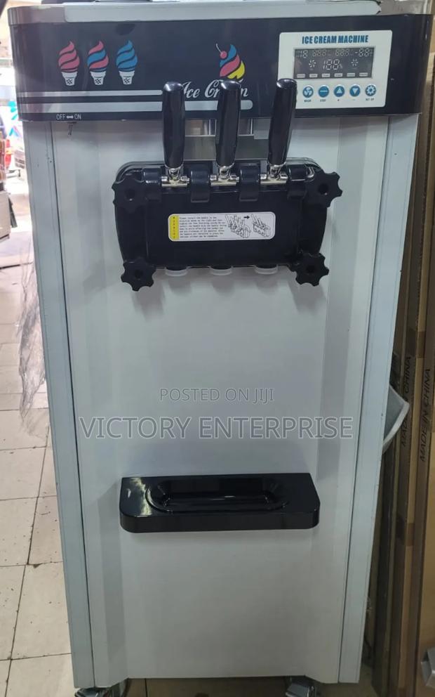 Ice Cream Machine - main view