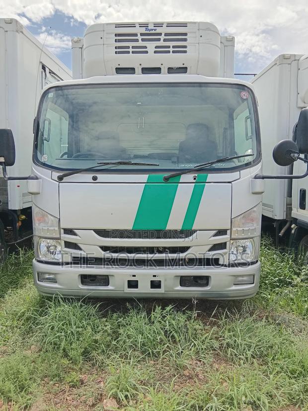 Isuzu Elf 2018 Model