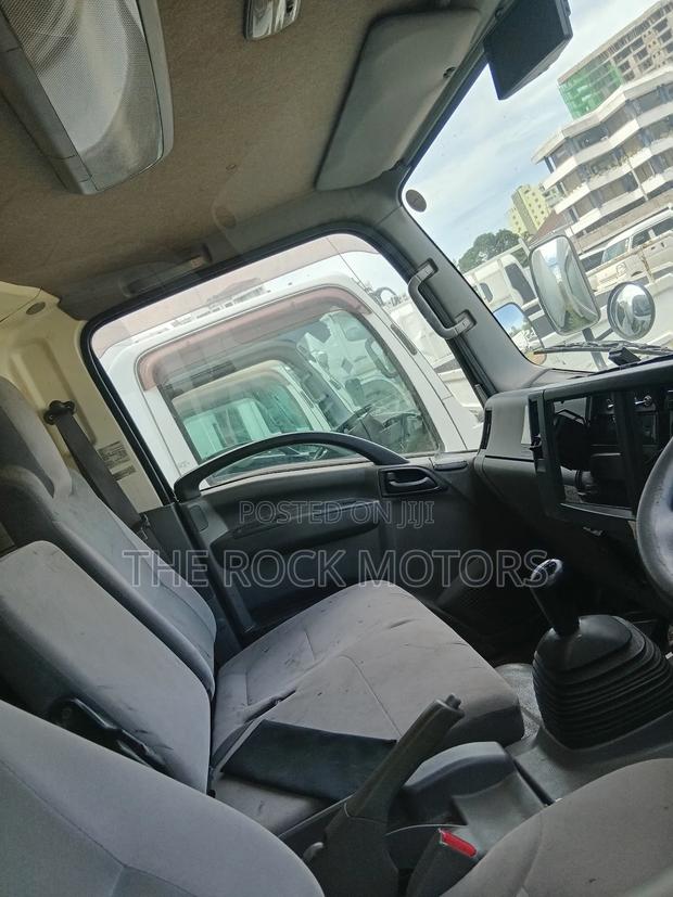 Isuzu Elf 2018 Model - thumbnail 4